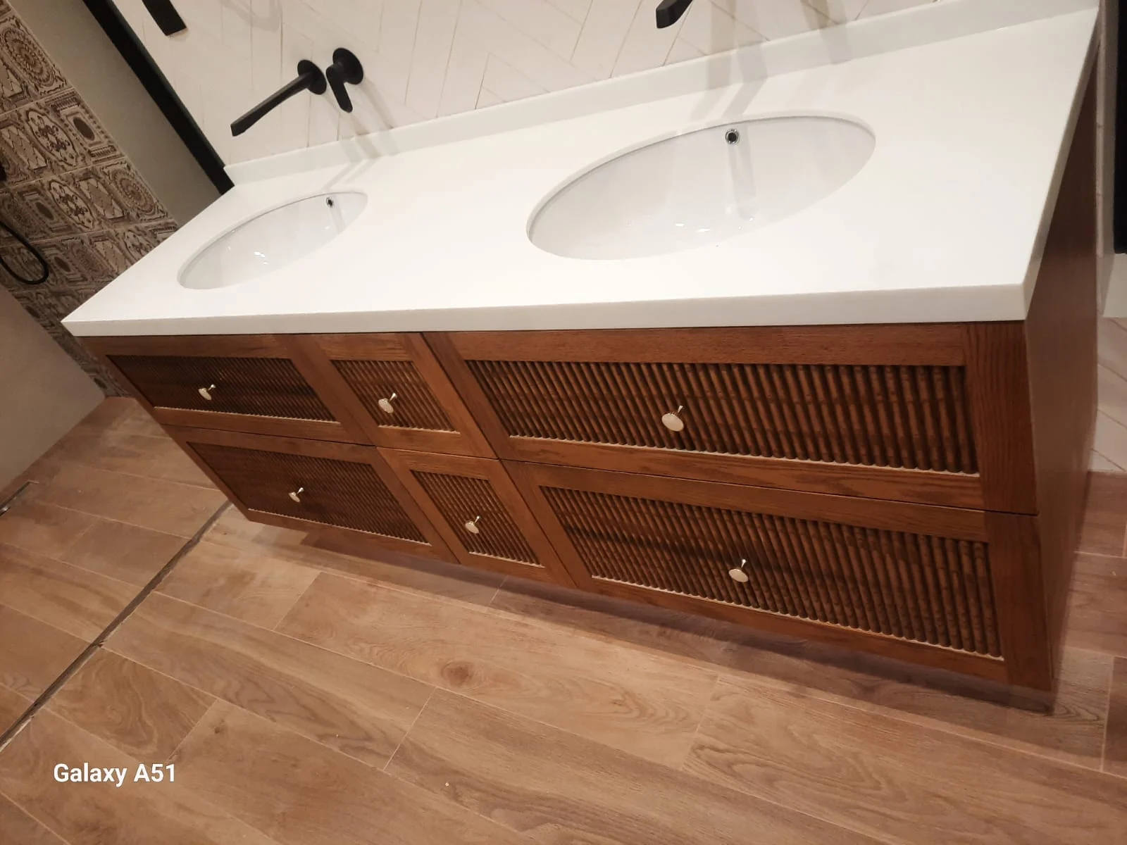 مصنع اثاث خشبي فاخر الاحساء 